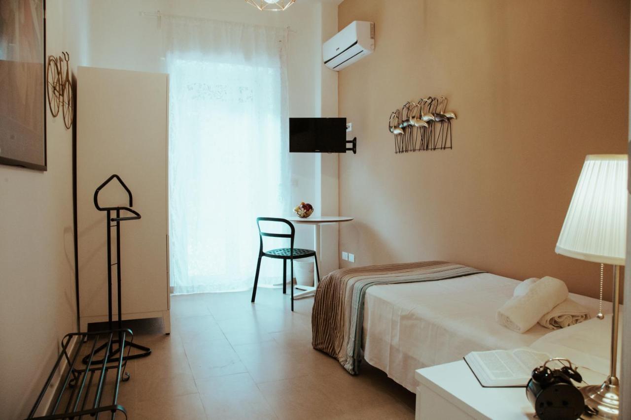 Sostanza - Rooms In Catánia Buitenkant foto